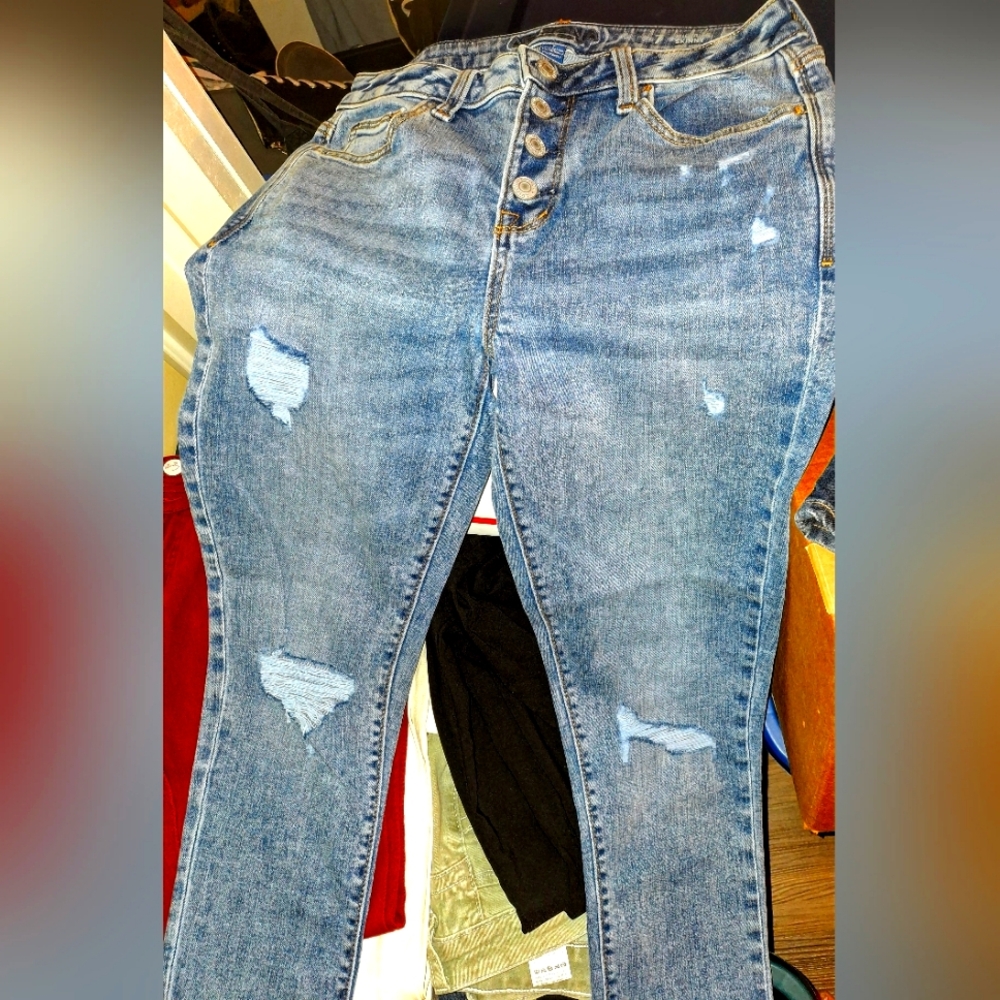 BRAND NEW! NEVER WORN, BOUGHT AT J.C.PENNY.. ARIZONA BRAND SZ.7